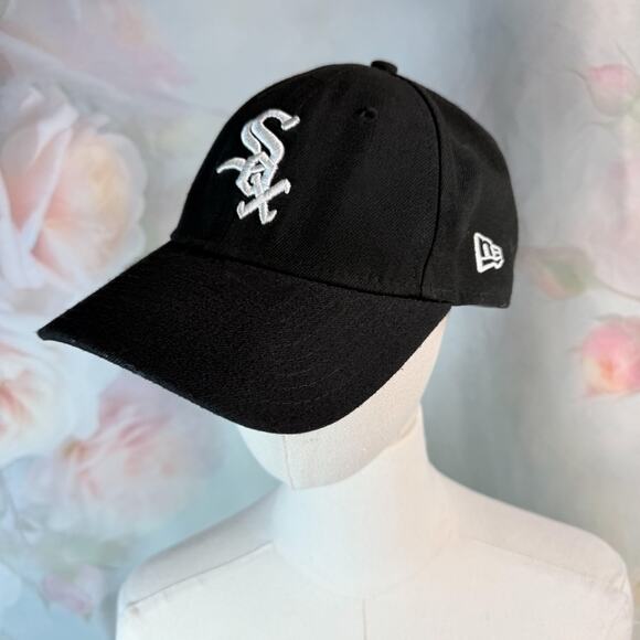 New Era Chicago White Sox 9Forty B & W Baseball Cap Genuine Merchandise - Picture 1 of 5